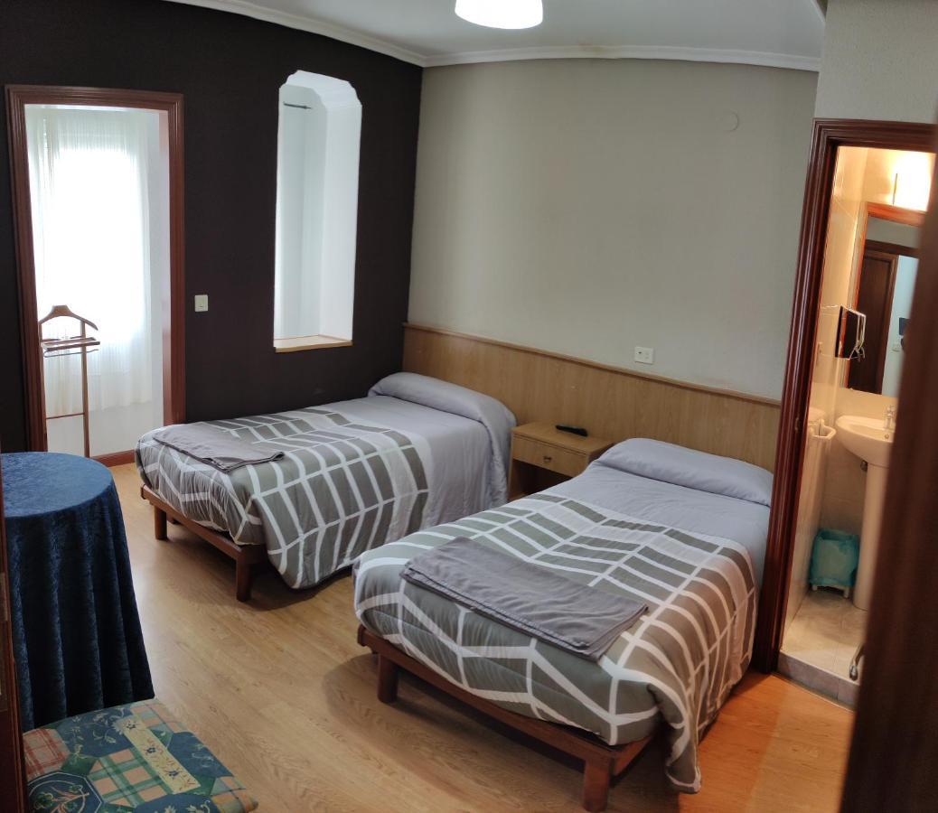 Hostal Castilla ミランダ・デ・エブロ エクステリア 写真